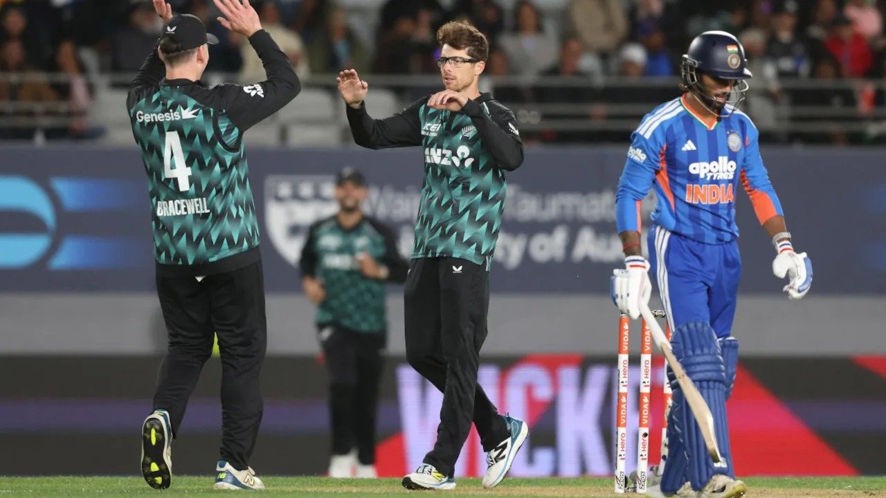 Glenn Phillips Hits Century as New Zealand Beat India by 87 Runs in 4th T20I