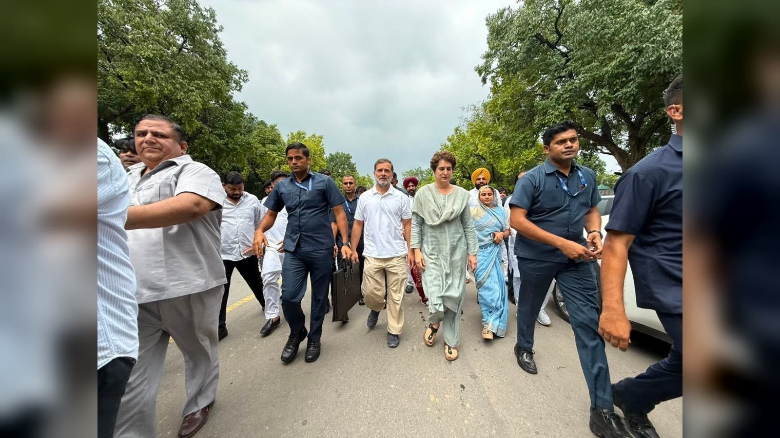 Don’t Fear Police Batons, Join Us in Delhi on November 1: Rahul Gandhi