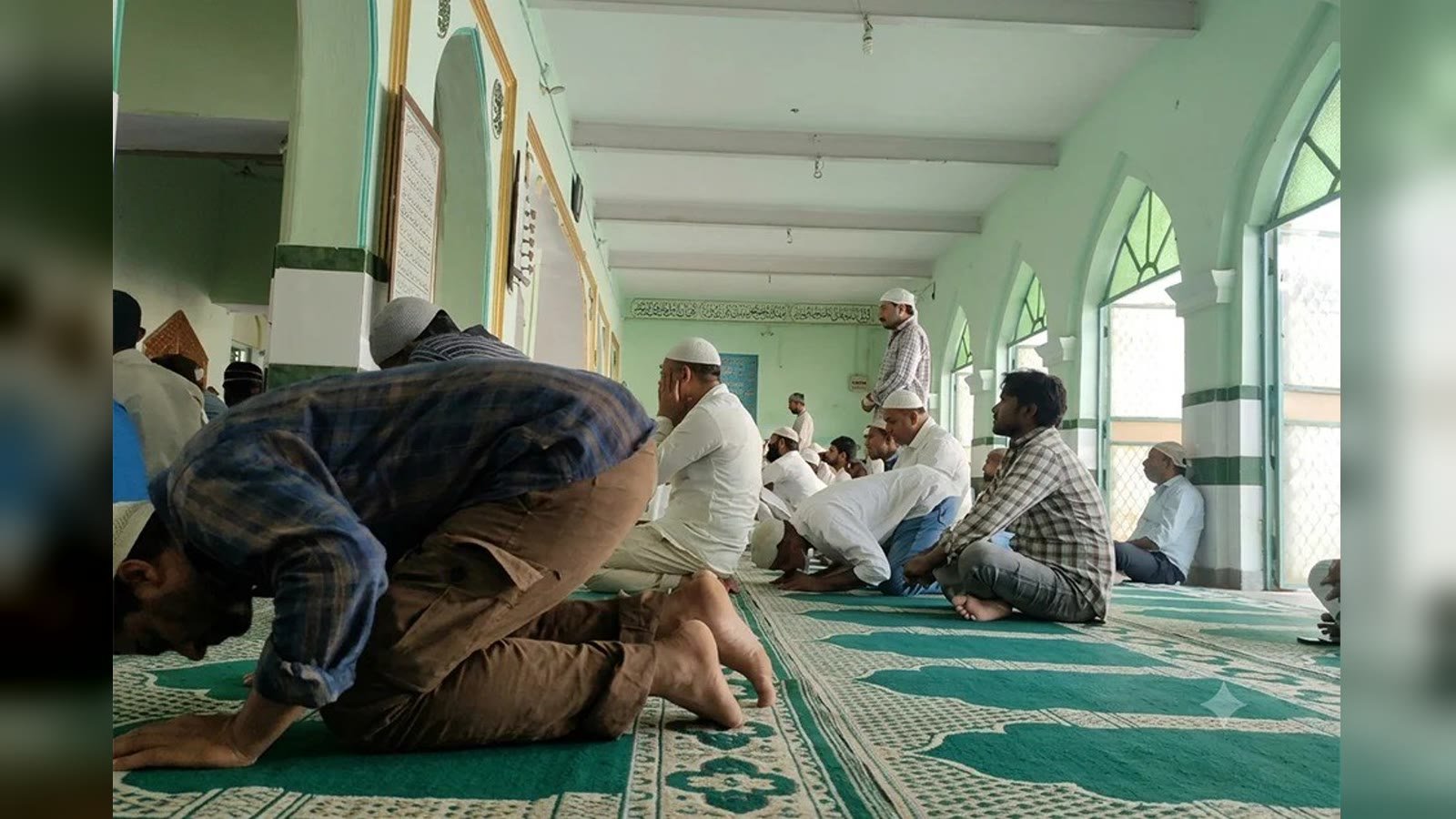 Centre Assures Delhi High Court: No Coercive Action Against Race Course Mosque for Four Weeks