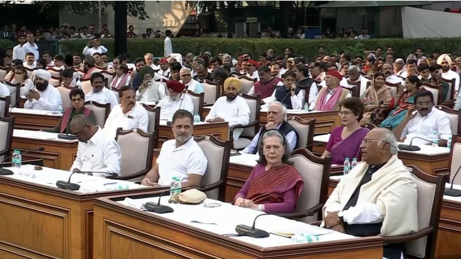 INDIA Bloc Holds Symbolic ‘Public Impeachment’ of CEC Gyanesh Kumar in Delhi